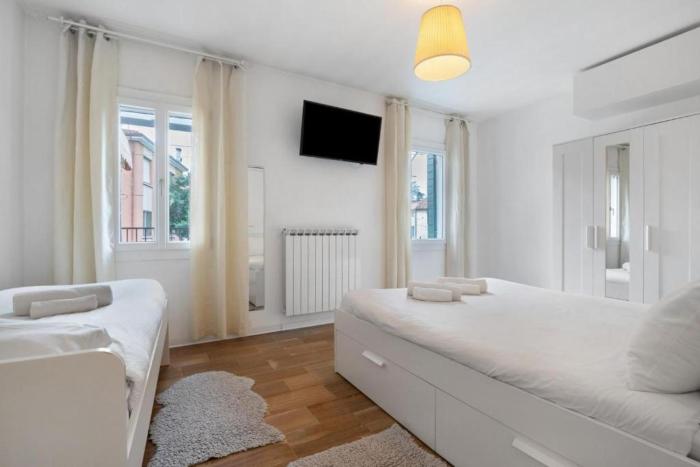 Venezia, 15 minutes from Venice, Parking,Shuttle airport, Train station Miranese