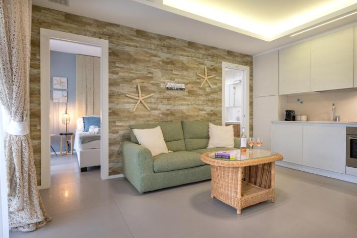 Relax Apartment with Jacuzzi - 3 min walk from the Beach