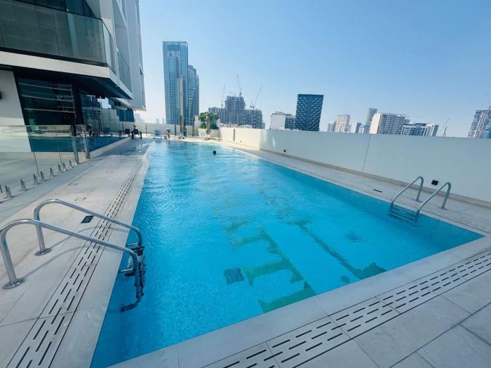 Stylish 1BDR Fully-Equipped, Pool&Gym Access
