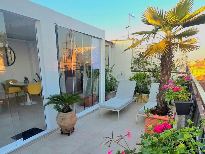 Navigli-Bocconi roof terrace apartment