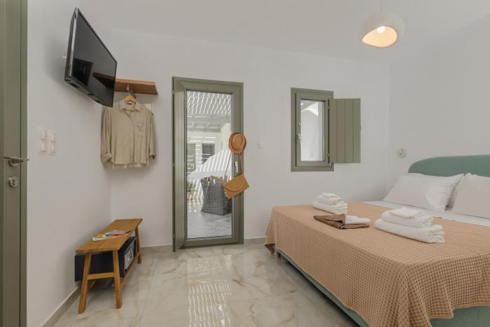 Luaz Naxian Living 2