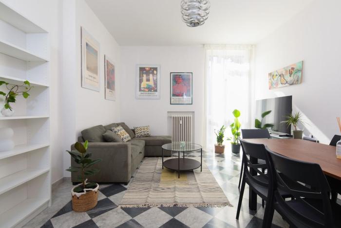 Spacious and bright accommodation with free parking