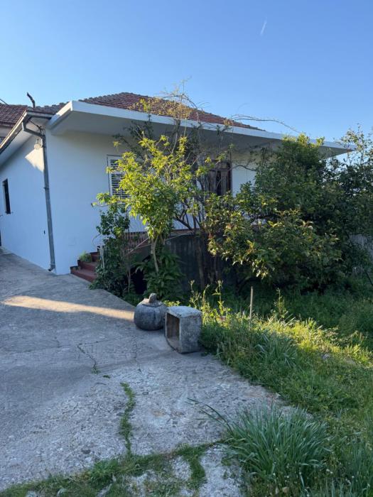 Renovated Two bedroom house in charming Gošići next to Tivat