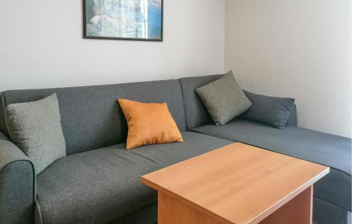 Cozy Apartment In Sveti Filip I Jakov