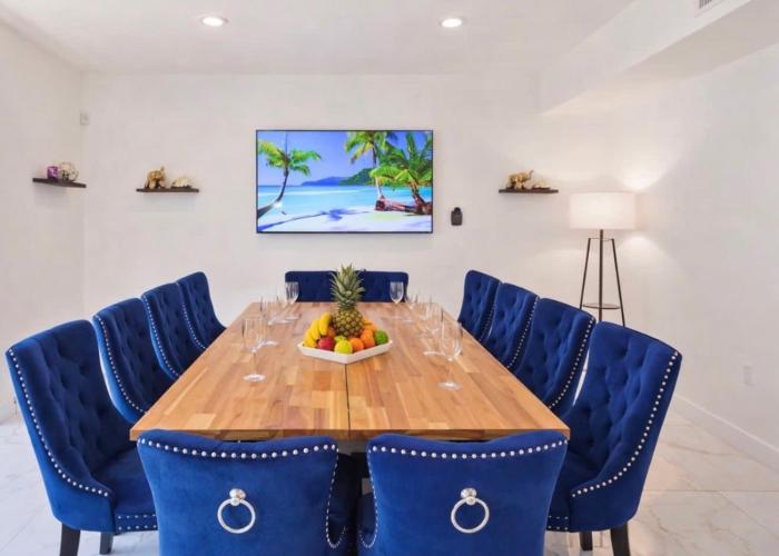 Haunted corner of Aventura Villa