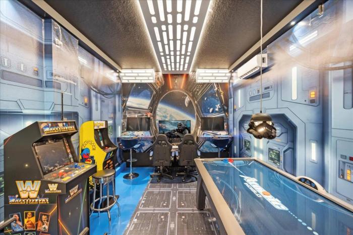 6 BD 5 BA Storey Lake 4326 SL