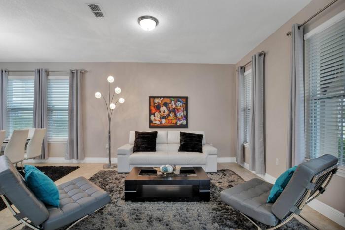 7 Bedrooms 5 Bathrooms Solterra 4103 OD