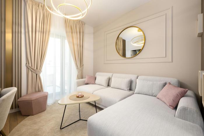 Best Residence - High-End Suites with Private Parking - by Solinis Homes