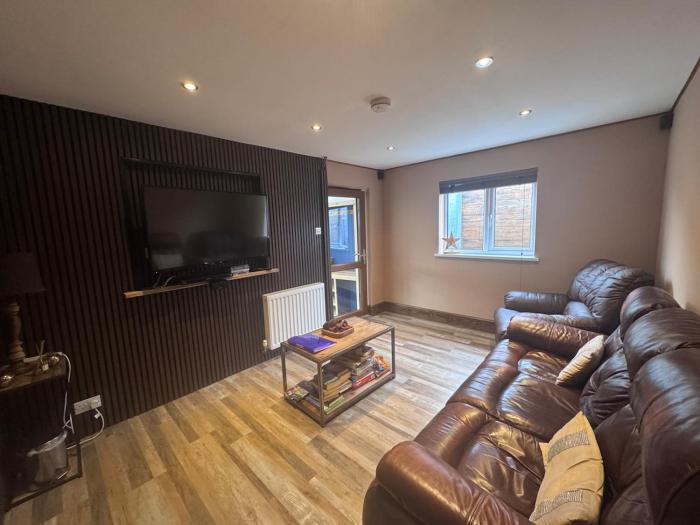 The Hideaway with optional hot tub hire