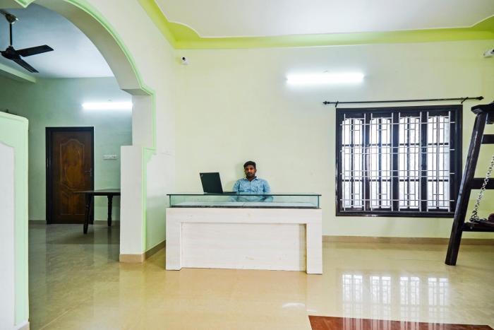 Super Hotel O Aruthraa Residency