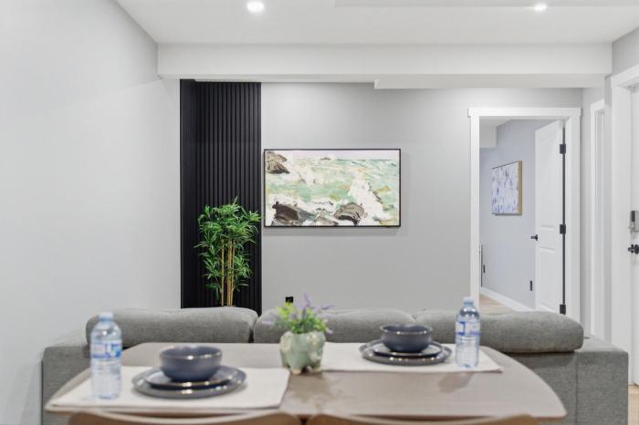 Mountain Escape Deluxe King Suite-Free Parking