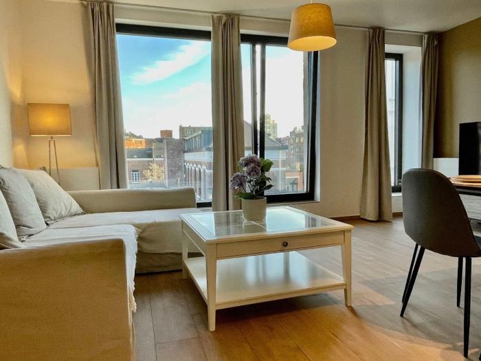 Sparkling City Suite Near Diamonds