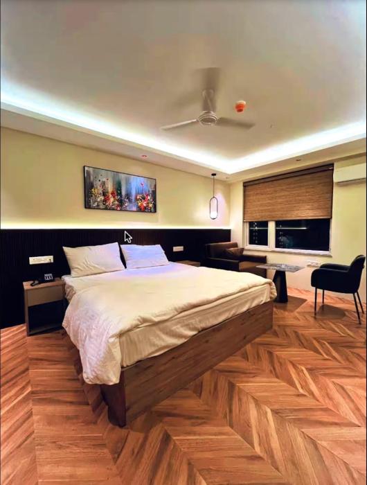 MetroSide Studio near Delta Metro Short Stay Couple Friendly