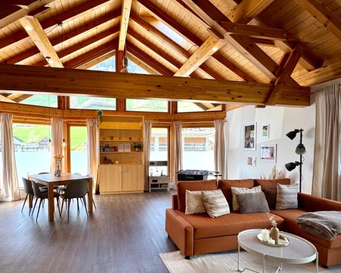 Louisas Loft -Whirlpool - Berge & Wandern - Abendruhe - familien- & gruppenfreundlich - 1h von Zürich
