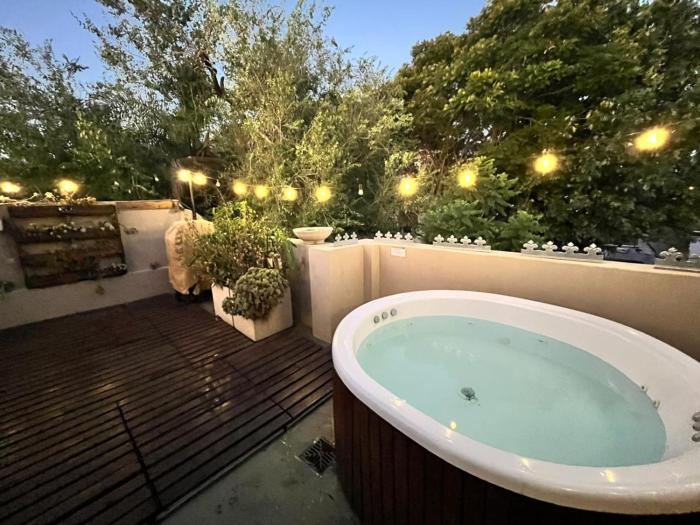 Luminoso, terraza propia y jacuzzi