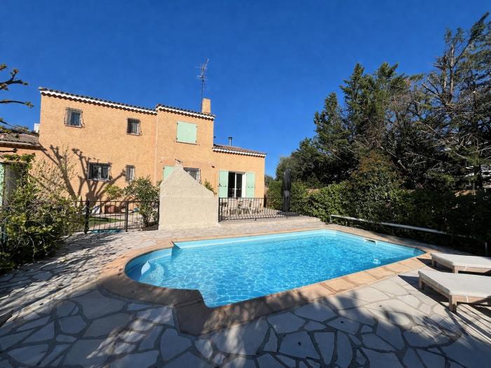 Villa with private pool and garden