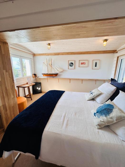 "La Cabine" côté mer et côté jardin à la VILLA PLEIN VENT