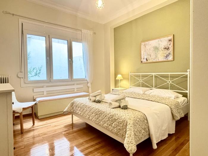 Cozy apartment in Plaka