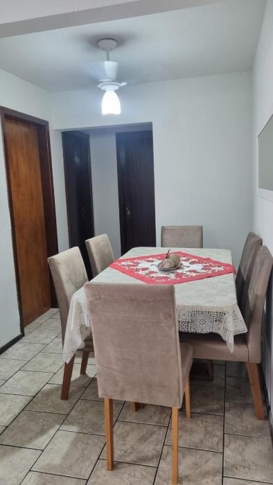 Apartamento tranquilo e perto da praia com self check-in