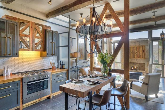 Luxury Home with Rooftop Views, Walk to Centro