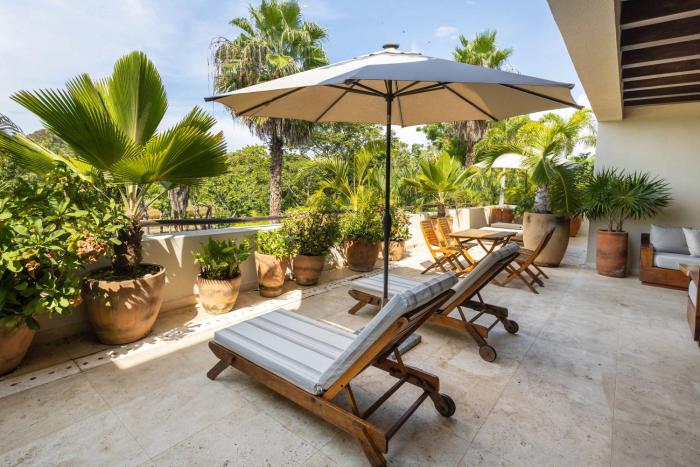 Luxury Condo with amazing golf course view