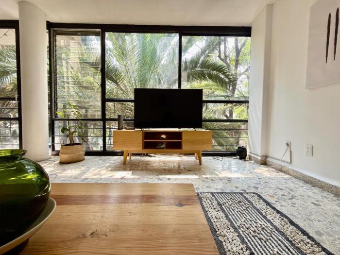 In the heart of Polanco, steps from Masaryk