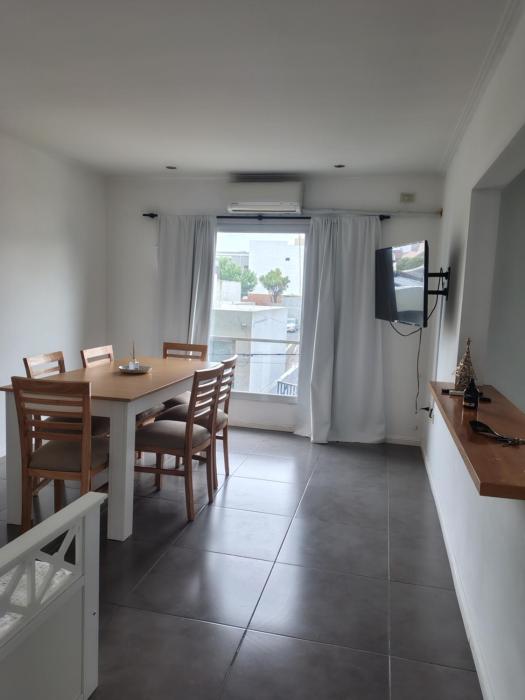Departamento LA FAMILIA Segundo piso por escaleras con cochera