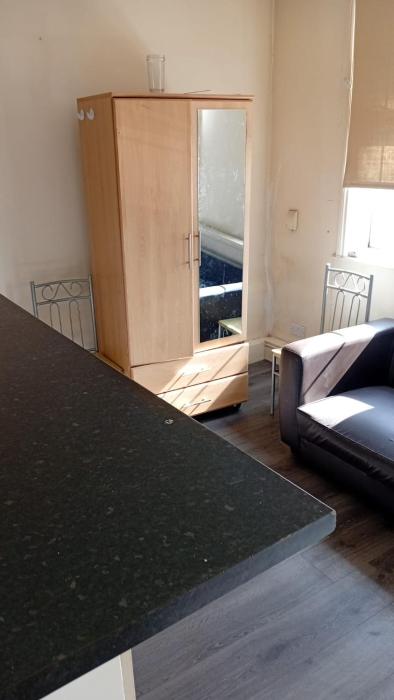 1 bedroom flat which can accommodate 4 to 6 guests