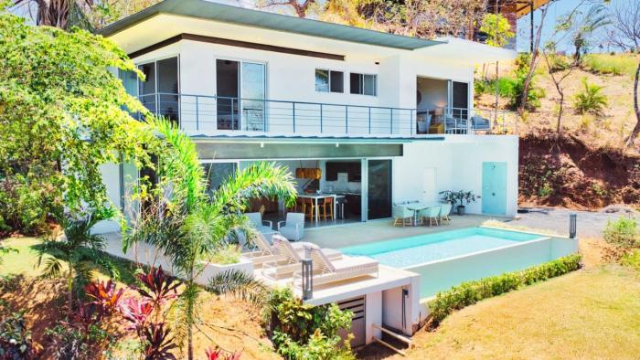 Ocean View Tranquility 2BR with Pool