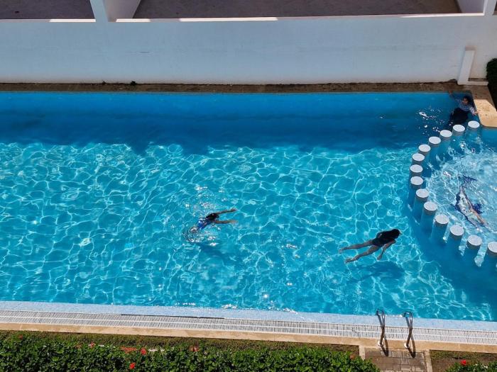 Appart lumineux avec piscine privée avec mer à 200m