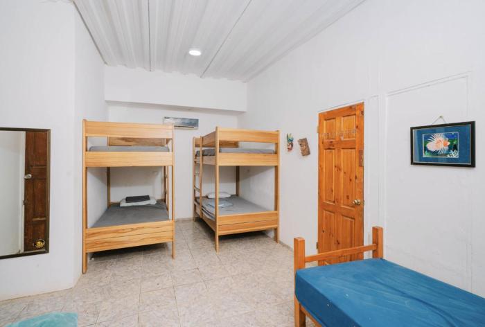 Avellanas Surf Hostel