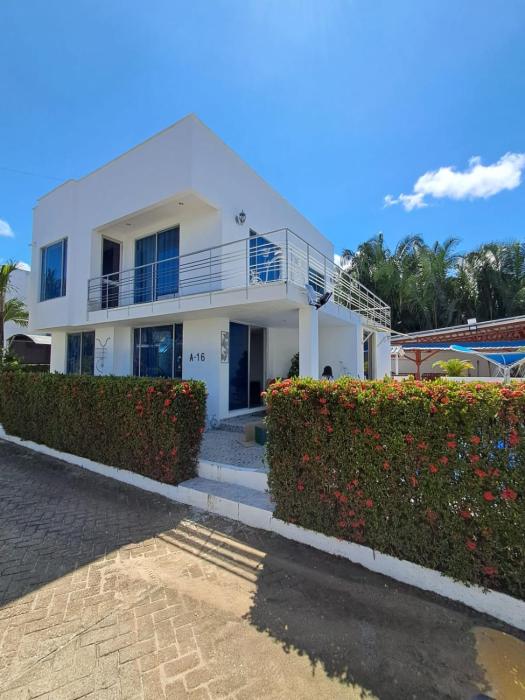 CASA DE DESCANSO CARMEN DE APICALA PISCINA y JACUZZI PRIVADOS