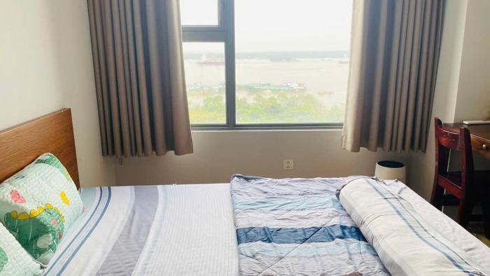 Phòng VIP view sông trong căn hộ cao cấp có hồ bơi và xông hơi
