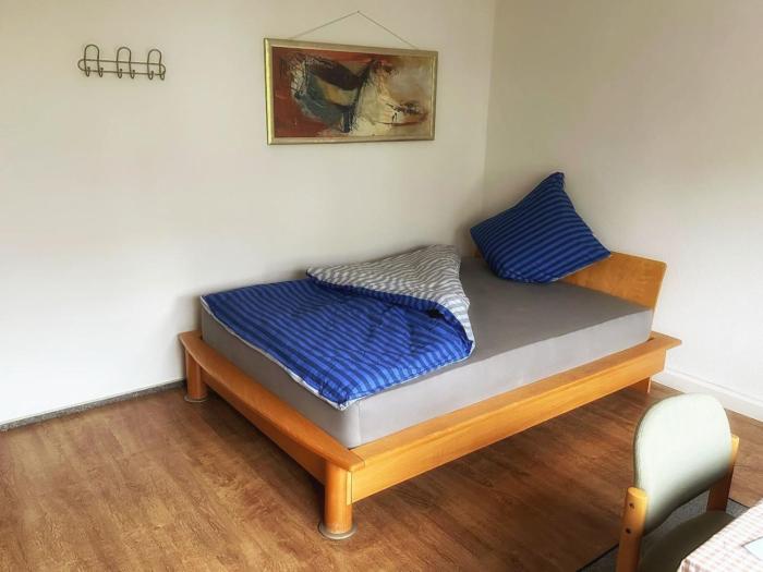 Ruhiges Zimmer mit Gartenblick Nähe Klinikum
