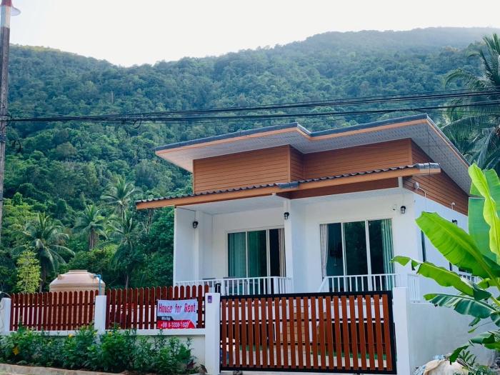 Cozy 2BR Family House in Chaloklum Koh Phangan บ้านพักสำหรับครอบครัว 2 ห้องนอน โฉลกหลำ เกาะพะงัน