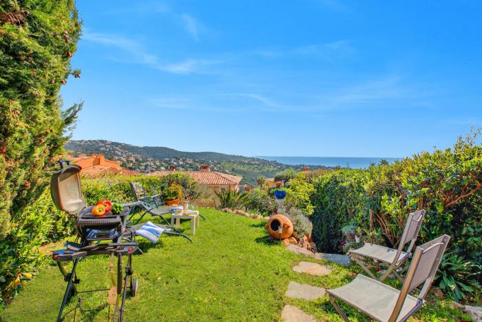 1 Bedroom Apt - Sea View & Pool - Happy Rentals
