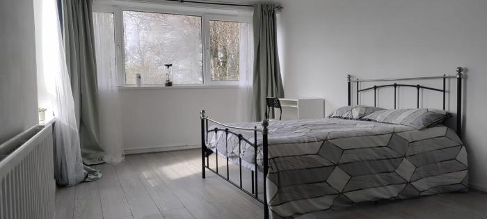 MODERN DOUBLE ROOM Near LUTON AIRPORT