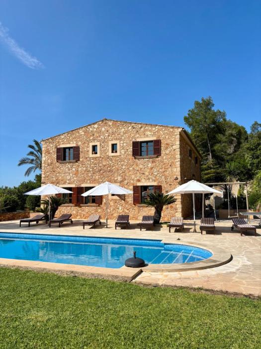 Finca Es Puig, rustic estate with views