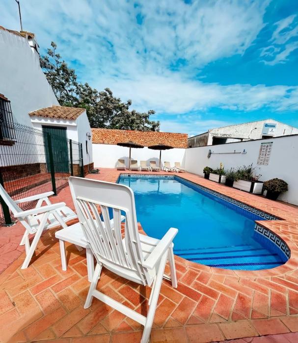 Casa con piscina privada muy cerca del pueblo