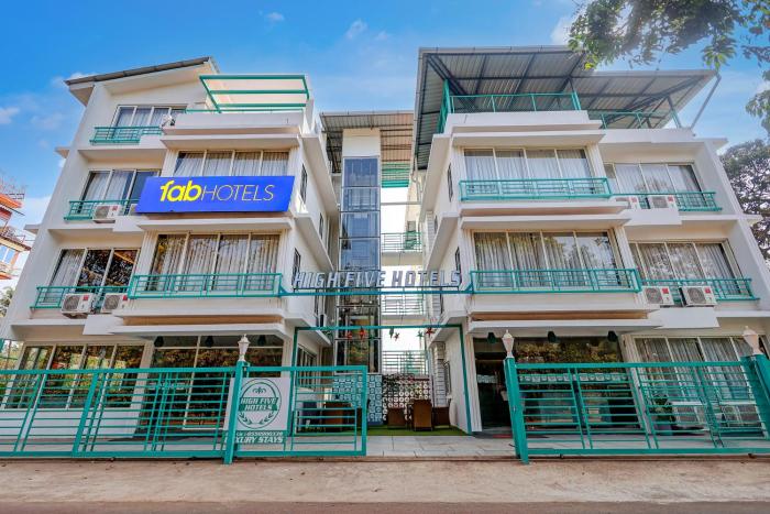 FabHotel High Five