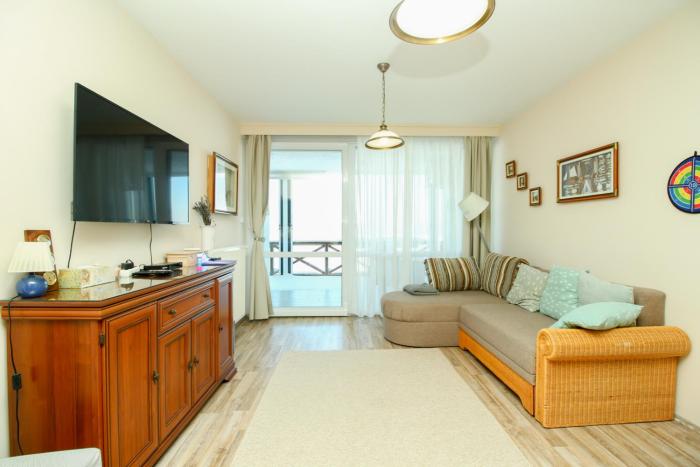 992 - Balatonőszödön közvetlen vízparti, teljes panorámás apartman