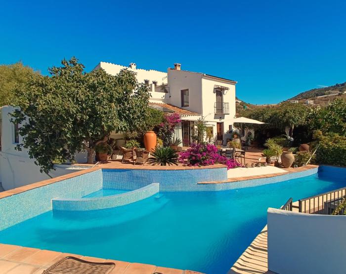 Finca Los Arcos Bed and Breakfast Comares Malaga