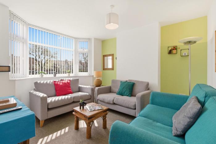 4BR with Private Parking