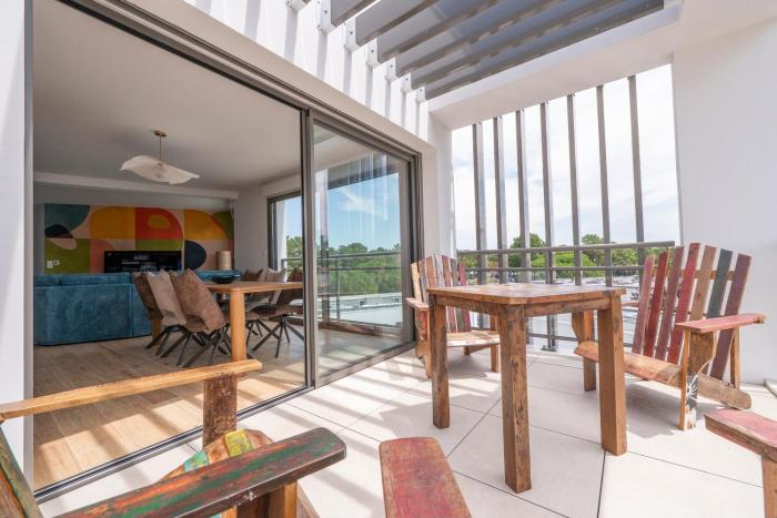 Appartement 3 chambres avec rooftop & spa à La Palmyre, proche plage