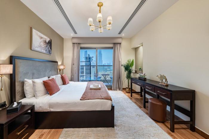 6 mins to Dubai Mall w Front Burj View