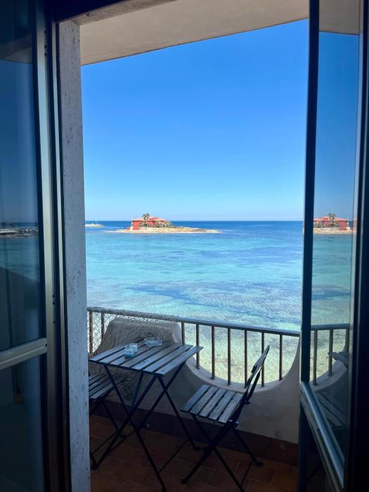 La terrazza sul mare, 44