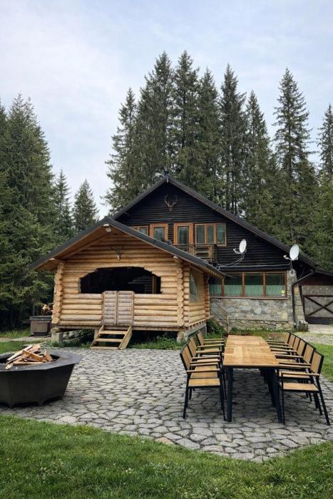 Cabana Laptici - statiunea Pestera-Padina, Bucegi