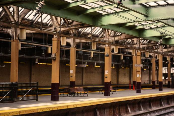 Fresh 2BR with Easy NYC Access w. WiFi and Laundry