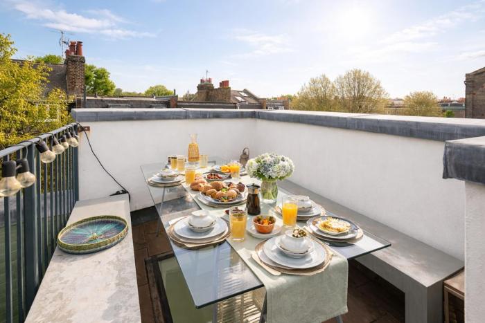 Roof Terrace, Yoga Room up to 4 Primrose Hill