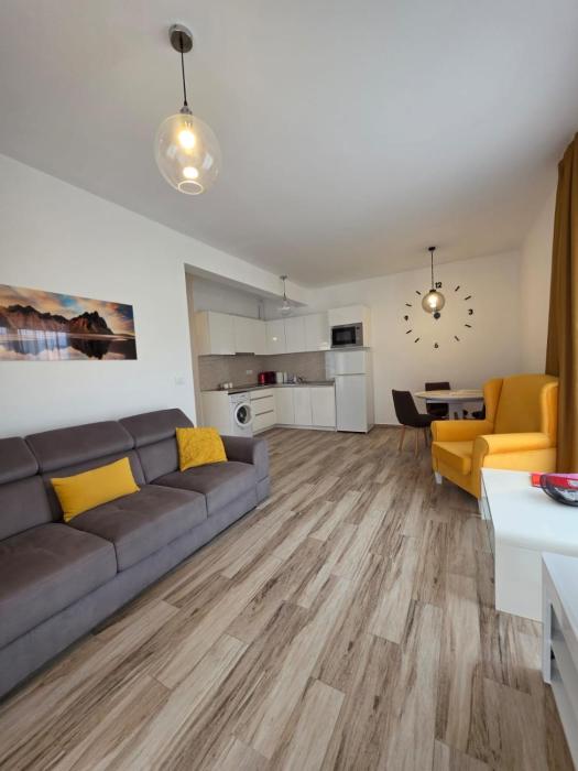 19 app, Your sunny vacation in Montenegro